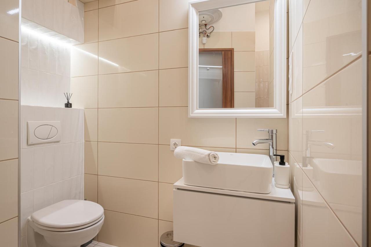 K7 - Boutique Apartments, Best Location. By Bqa Budapest Luaran gambar