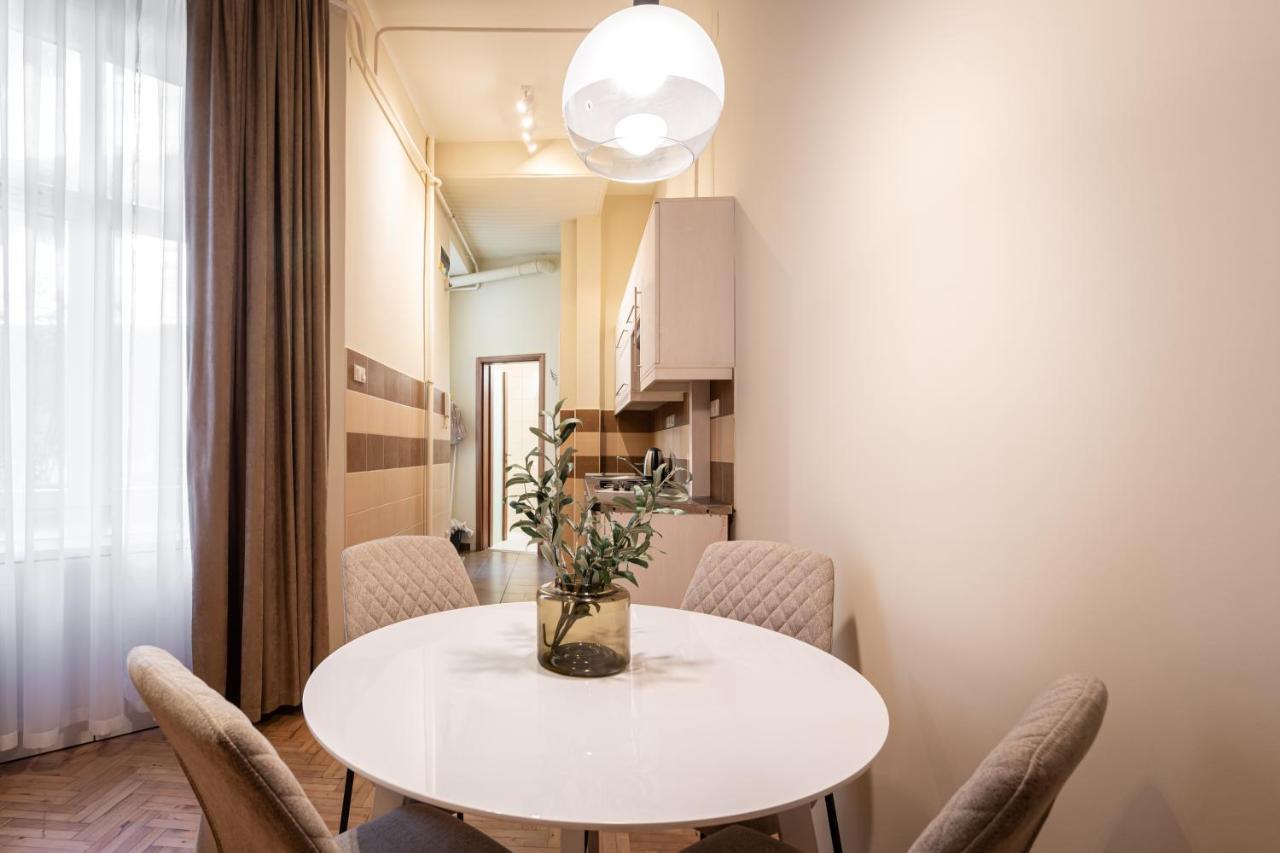 K7 - Boutique Apartments, Best Location. By Bqa Budapest Luaran gambar